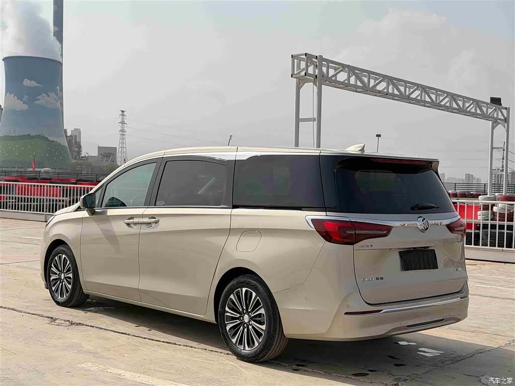 Buick GL8, 2022 6