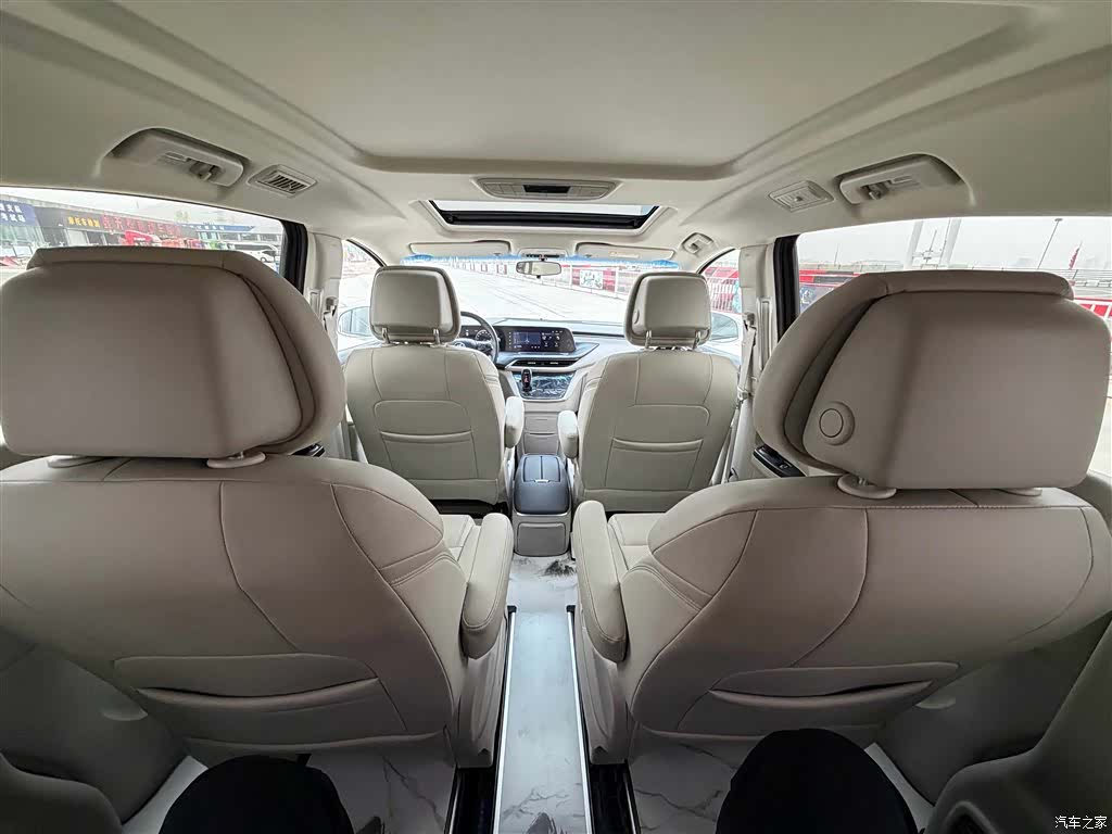Buick GL8, 2023 10