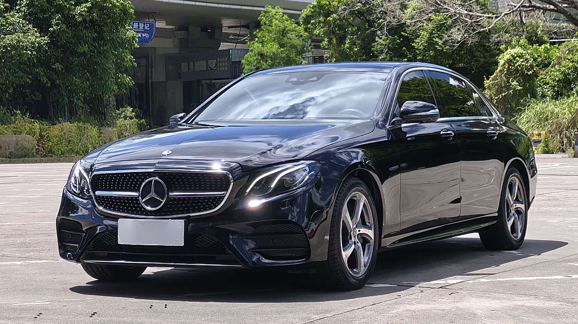 Mercedes-Benz E-Class, 2018 1