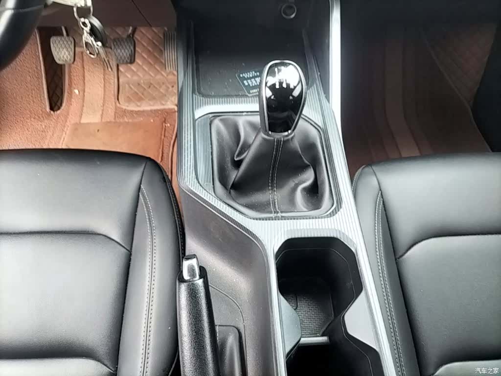 Geely Emgrand, 2024 14