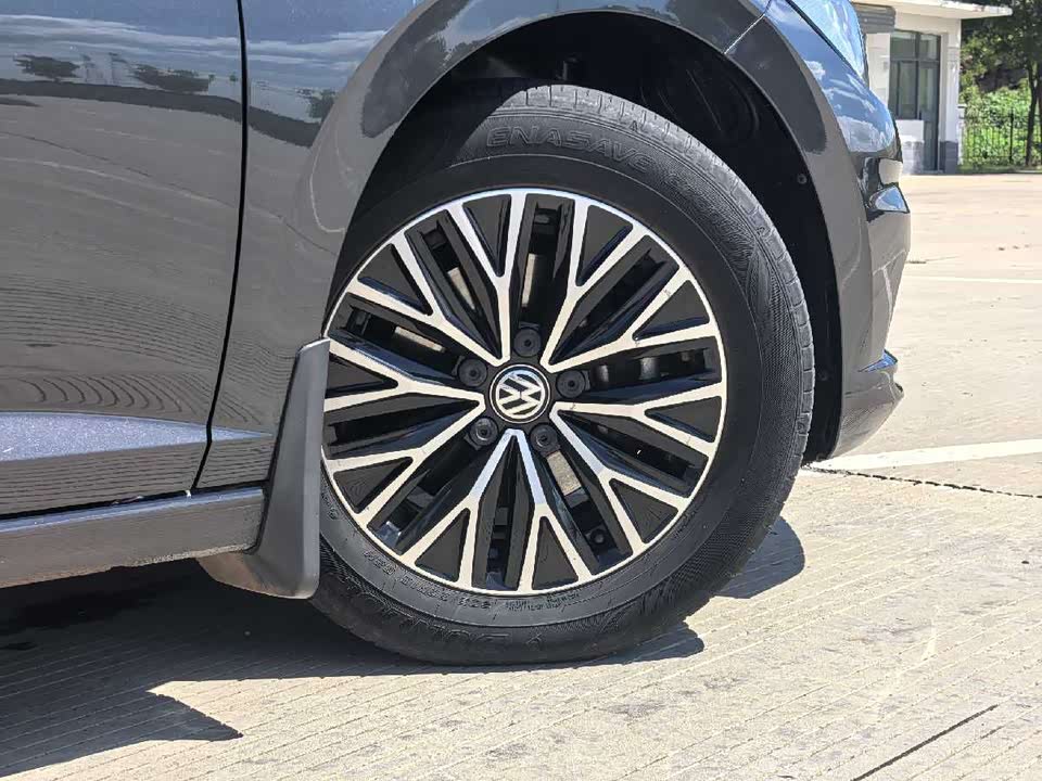 Volkswagen Sagitar Volkswagen Sagitar