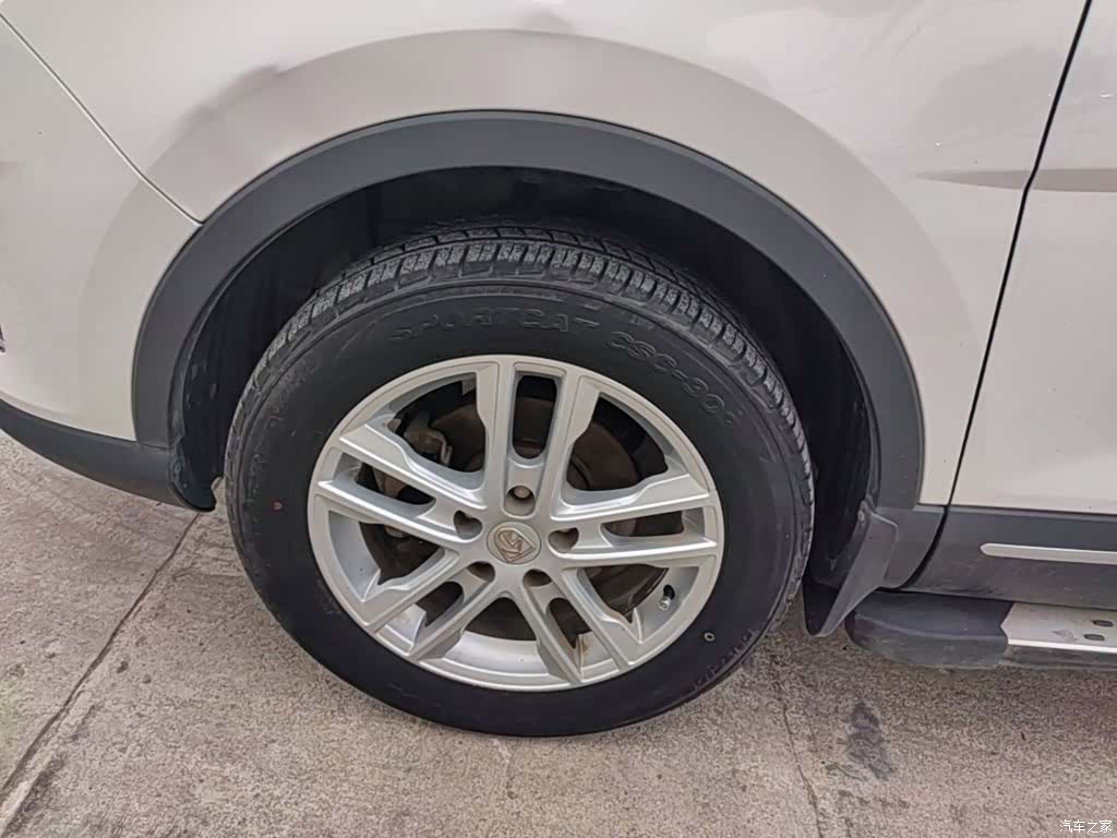 Wuling 560, 2017 23