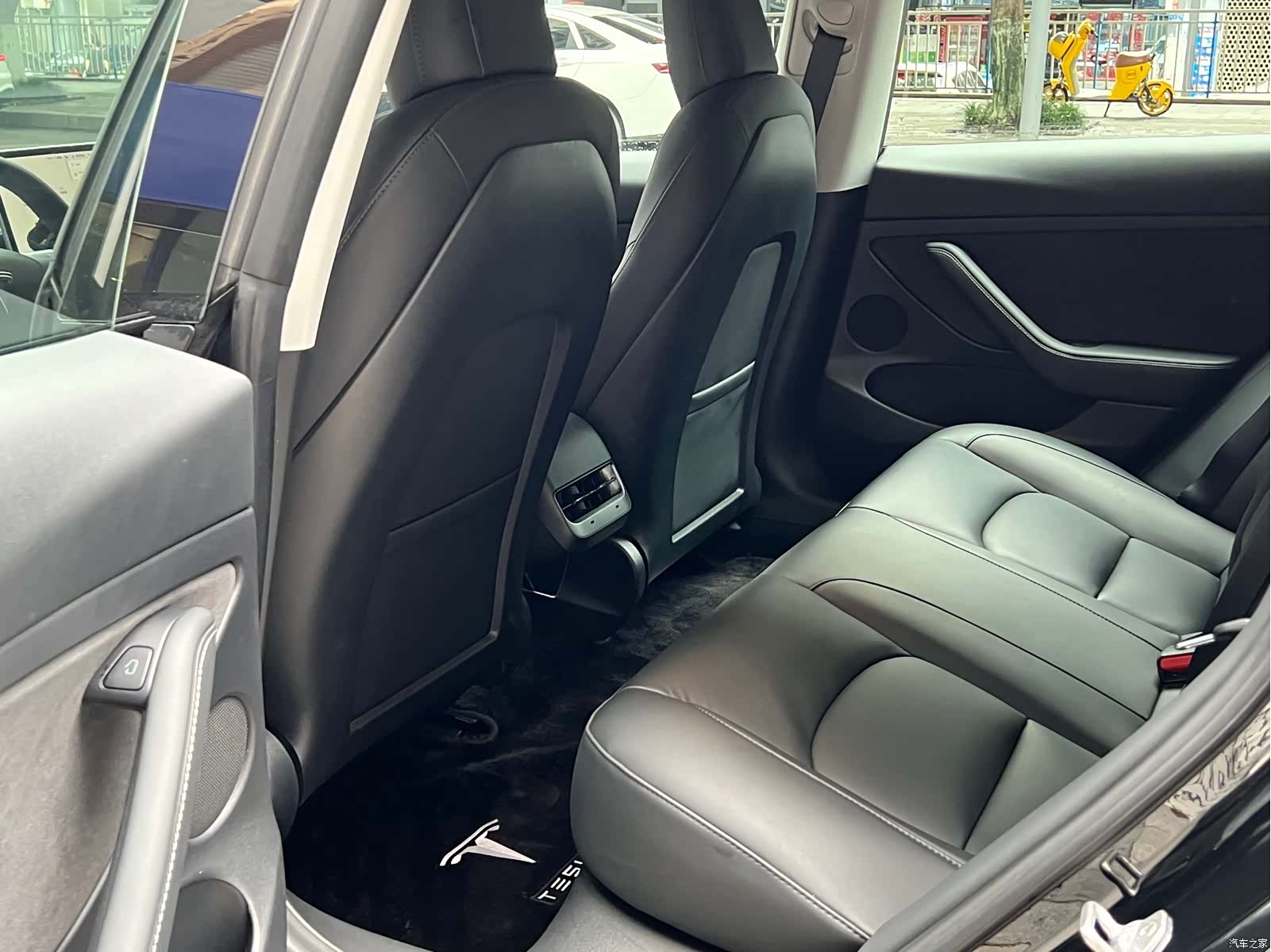 Tesla Model 3, 2021 9
