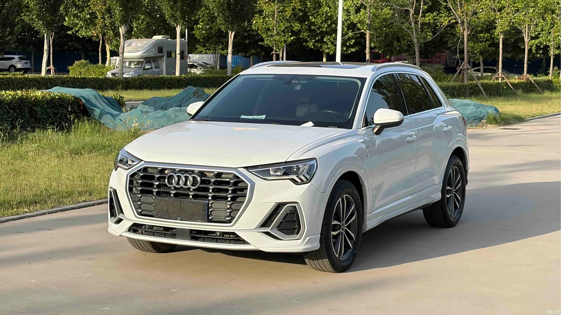 Audi Q3, 2022 1