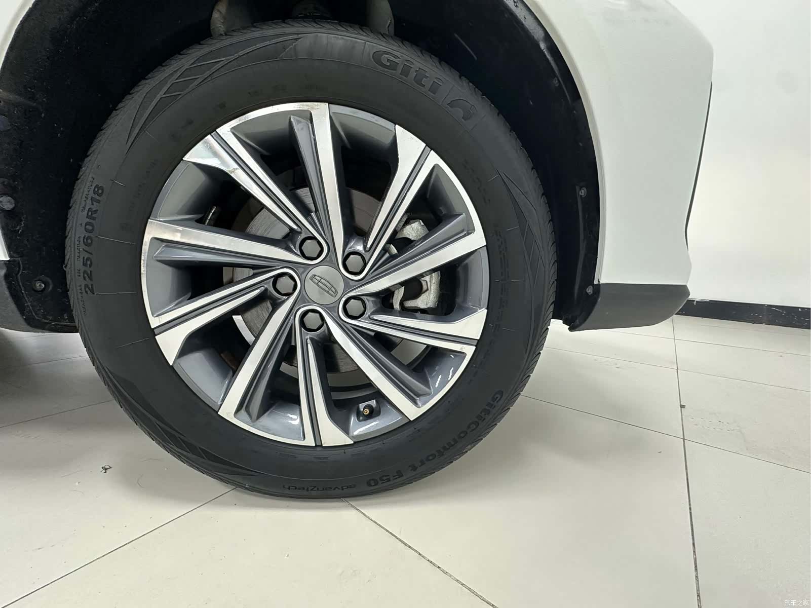 Geely X6, 2022 9
