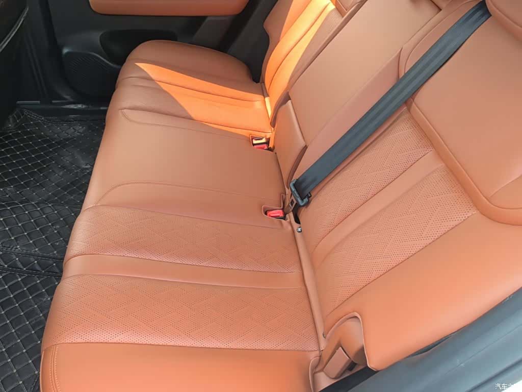 Wuling Starlight, 2025 24