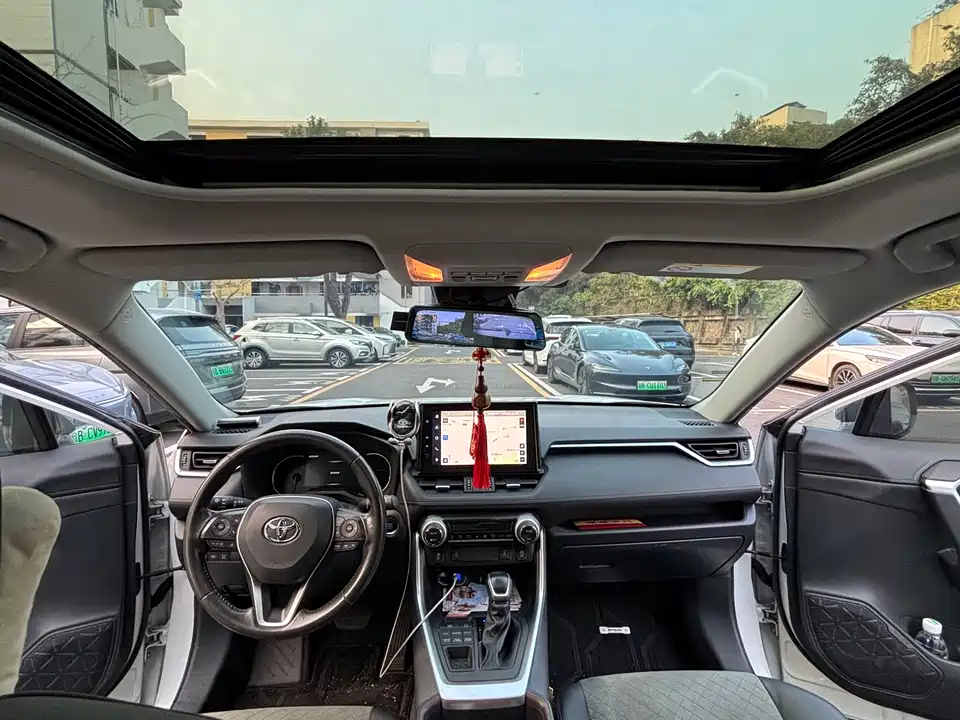 Toyota RAV4 Rongfang