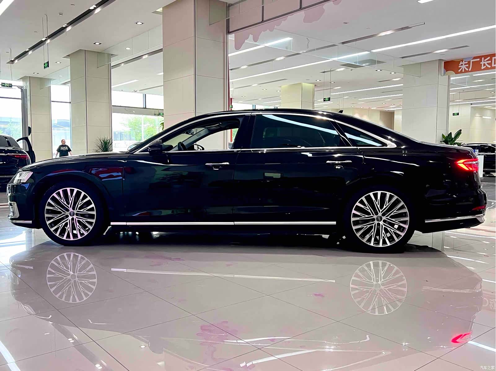Audi A8L, 2019 3