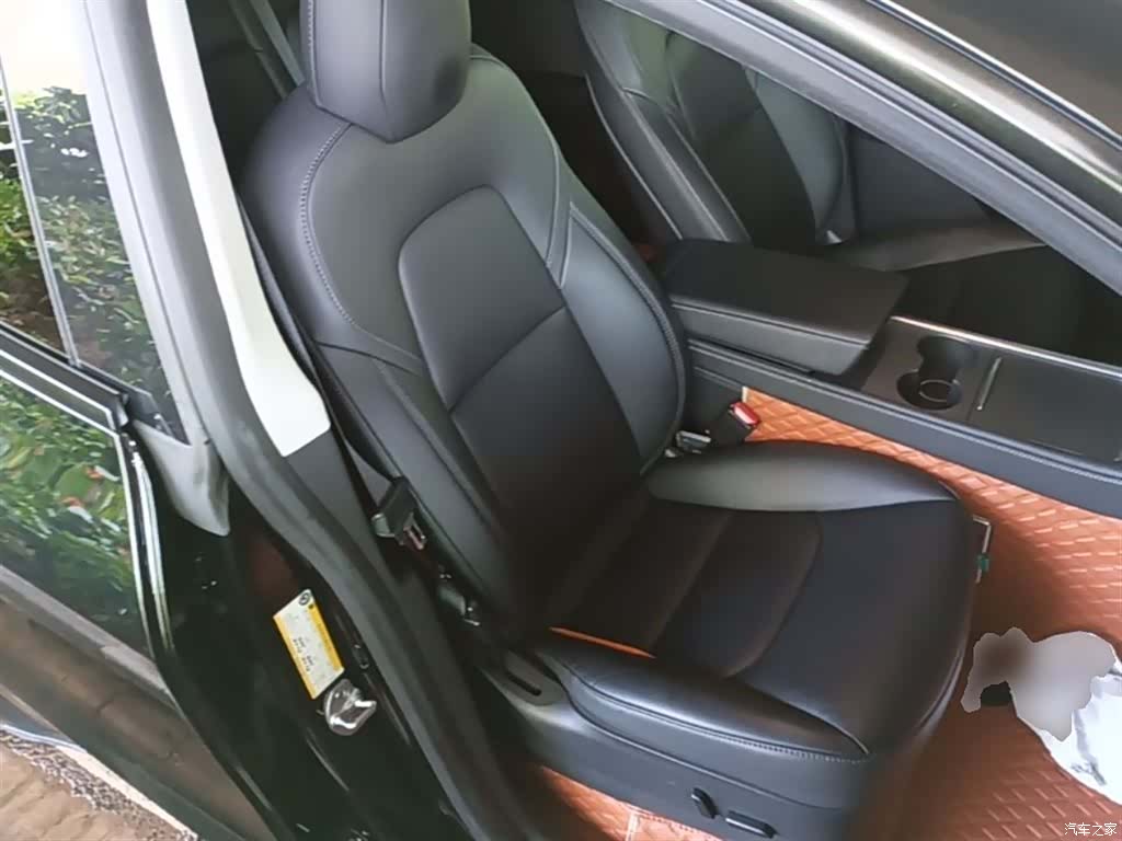 Tesla Model Y, 2022 25