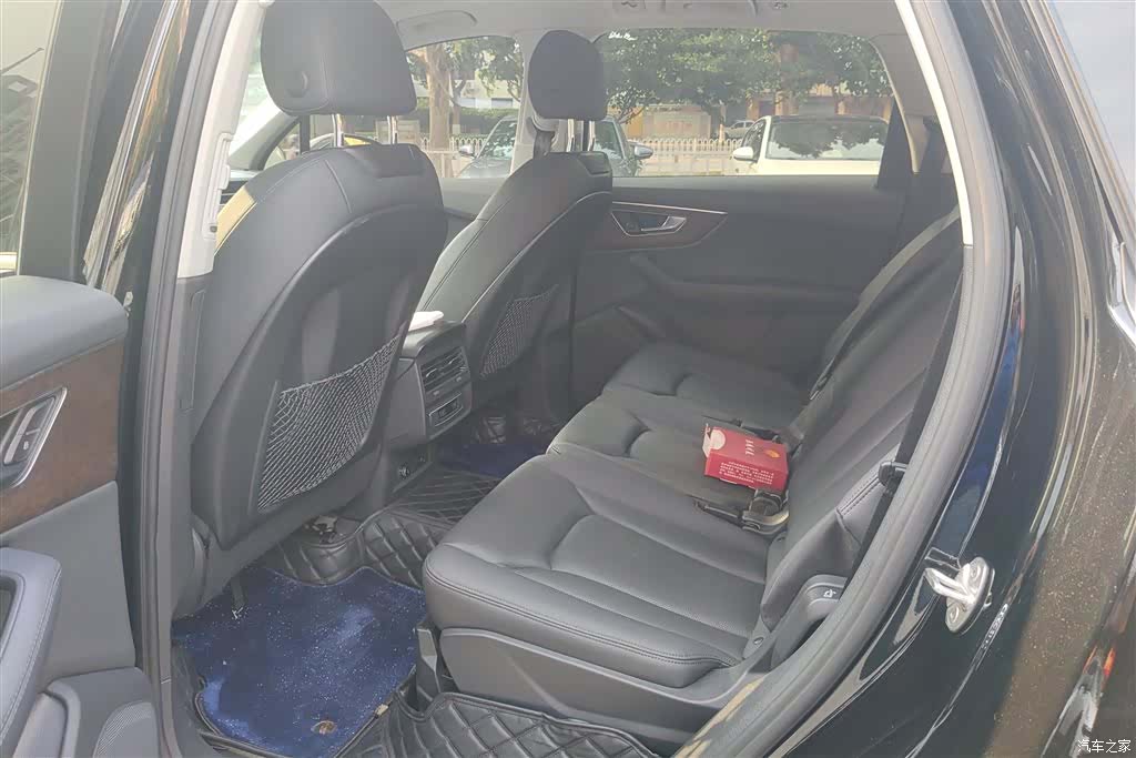 Audi Q7, 2023 11