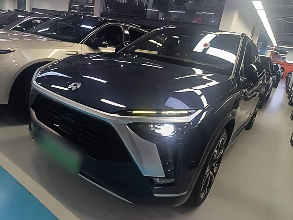 NIO ES8