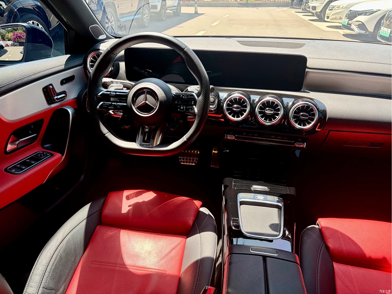 Mercedes-Benz A-Class, 2024 21