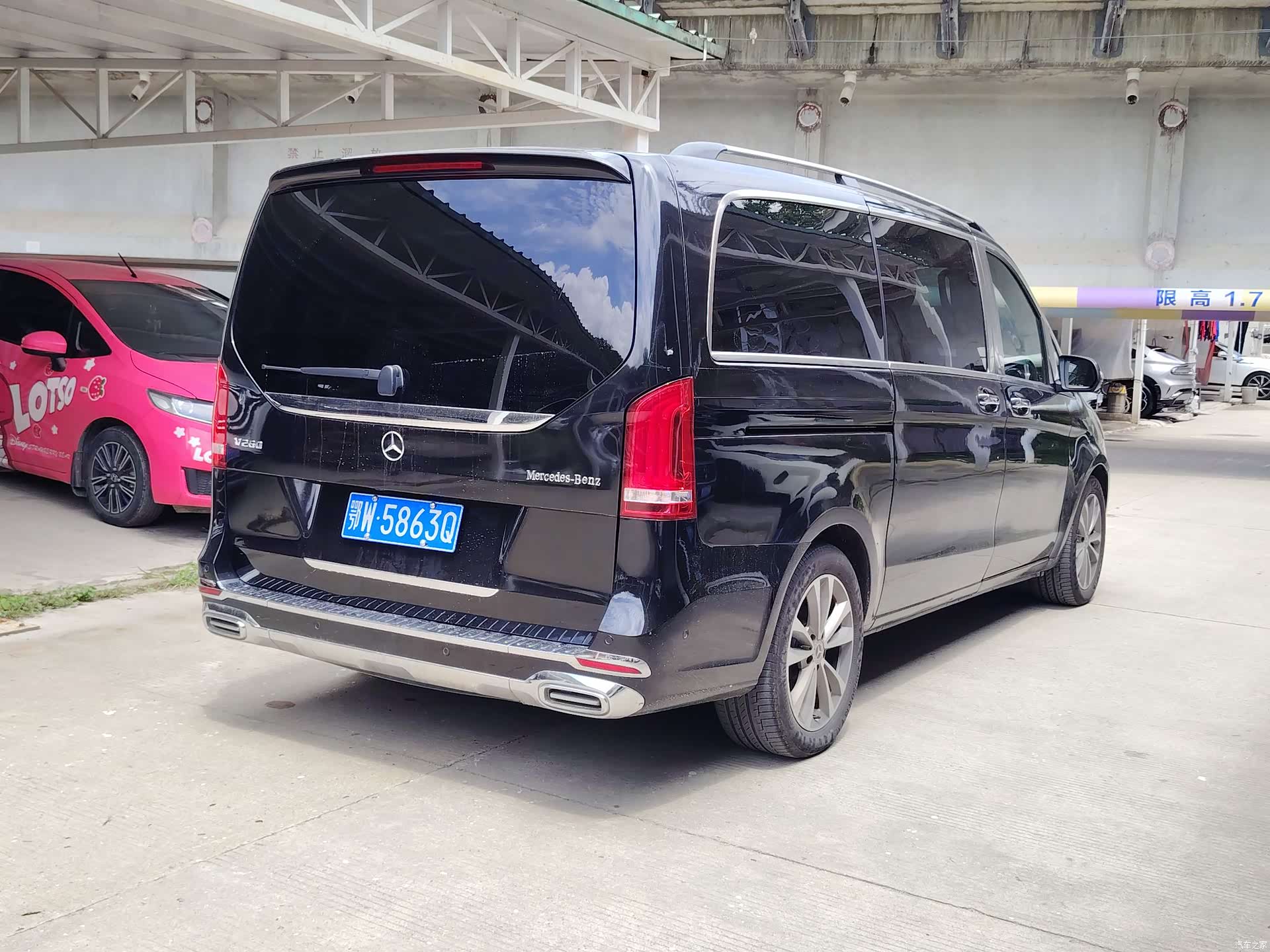 Mercedes-Benz V-Class, 2022 19
