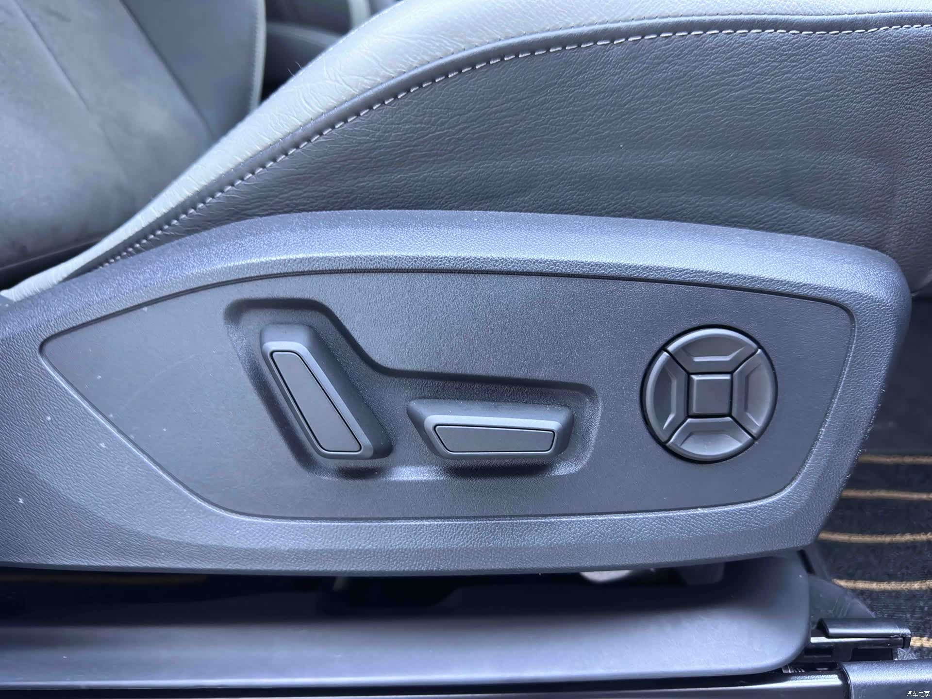 Audi Q3, 2023 18