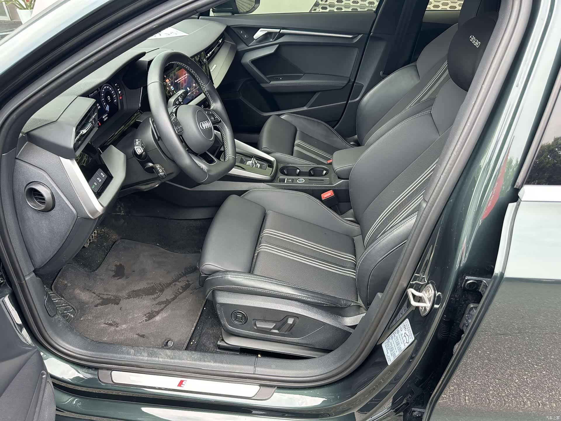 Audi A3, 2023 все фото