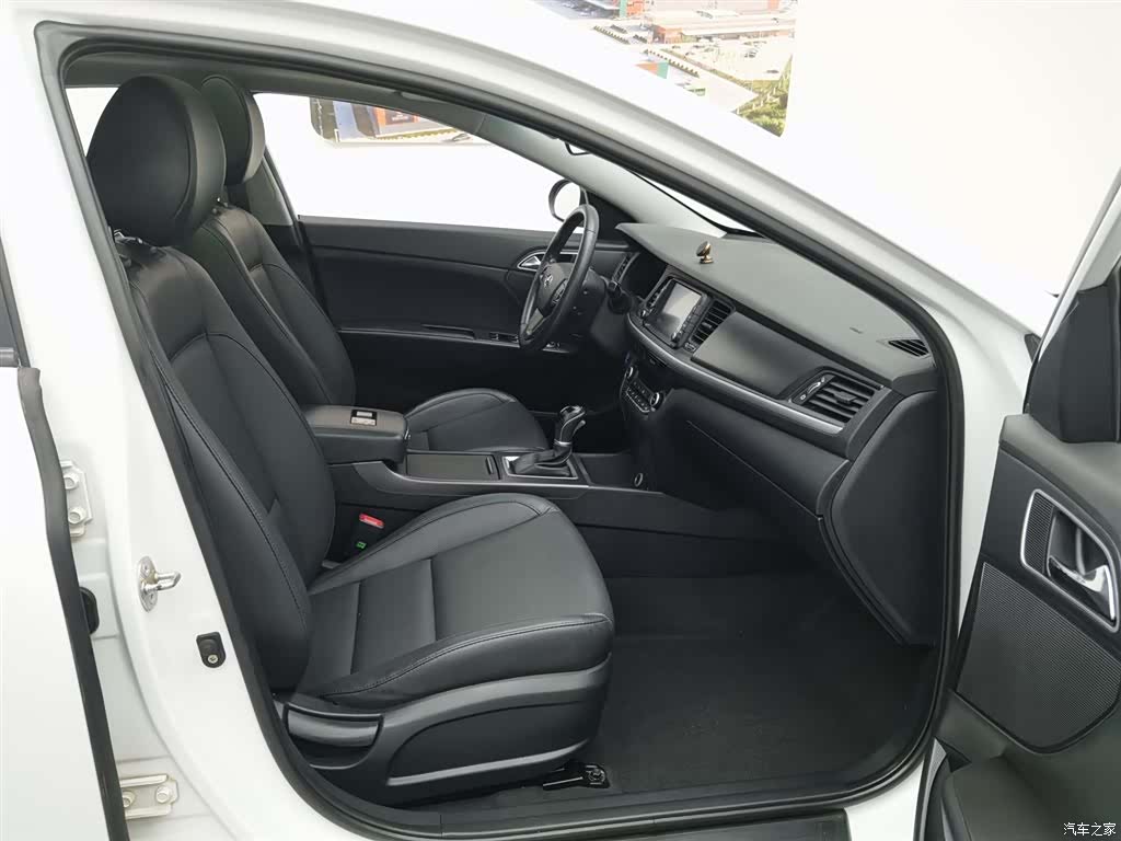 Hyundai DLX, 2017 23