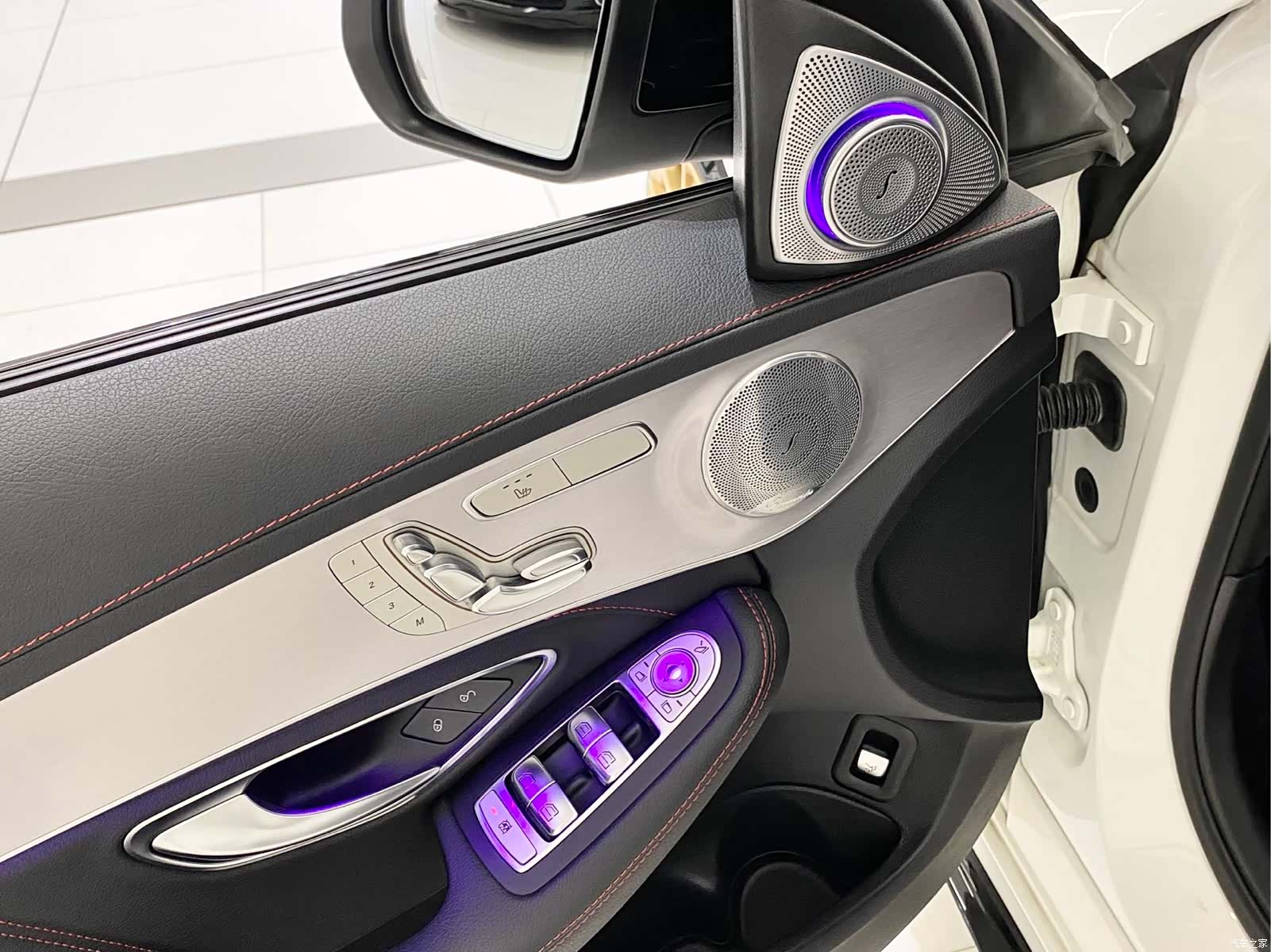 Mercedes-Benz C-Class, 2019 15