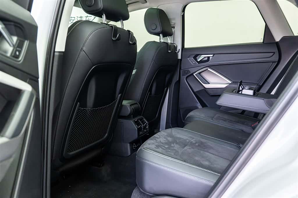 Audi Q3, 2023 10
