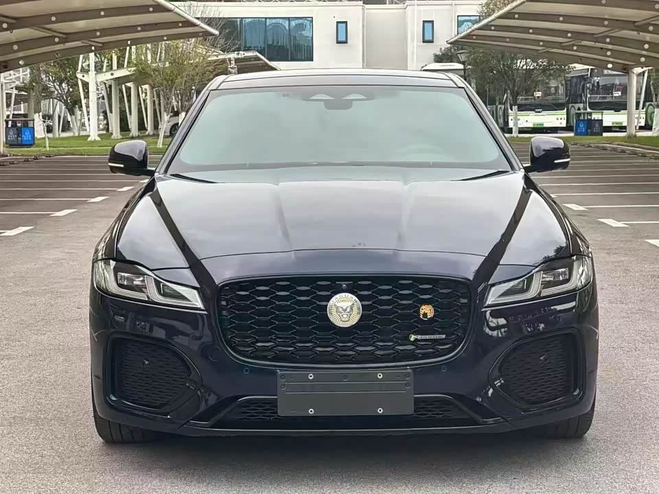 Jaguar XFL