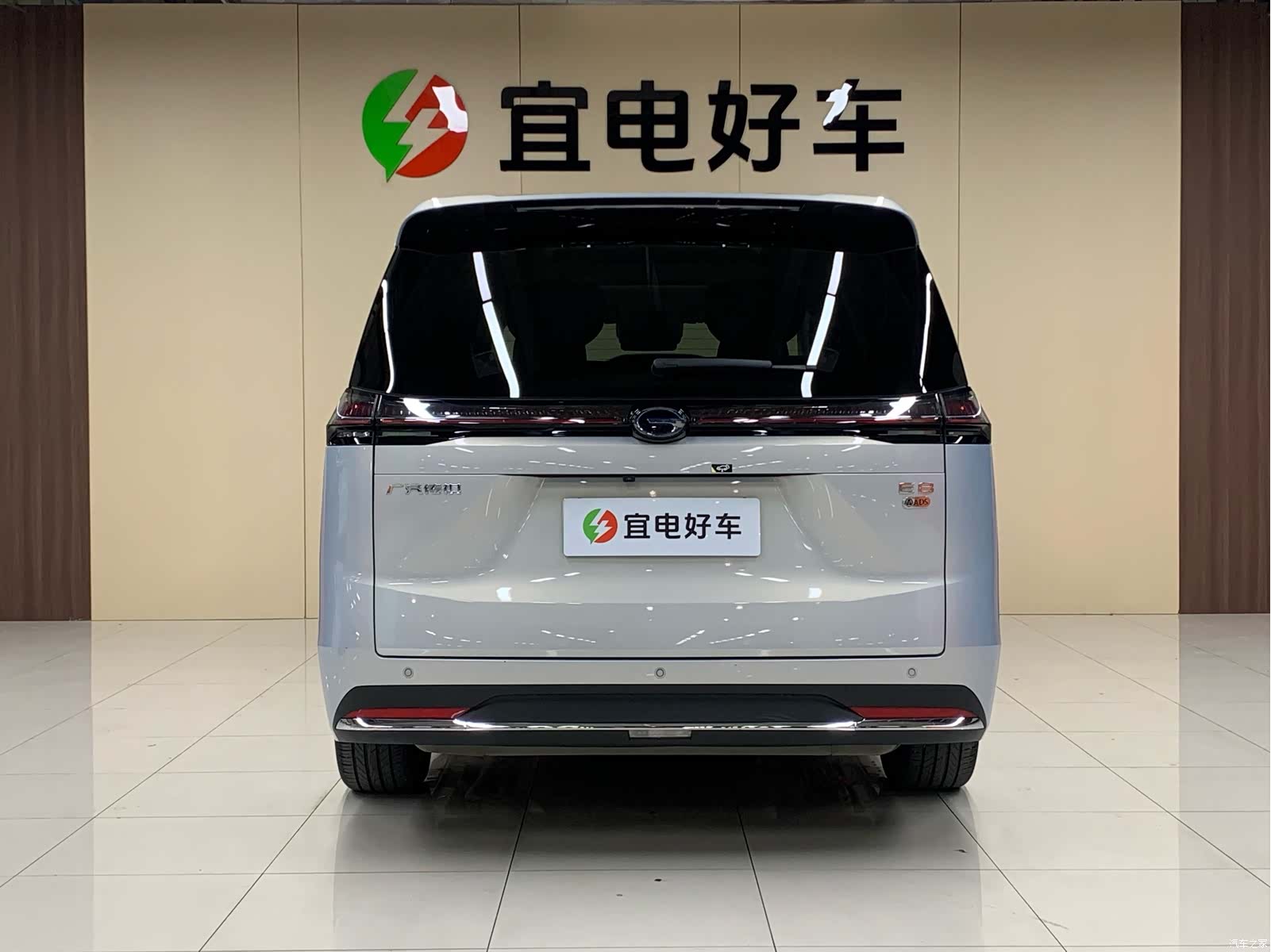 Trumpchi E8, 2025 6
