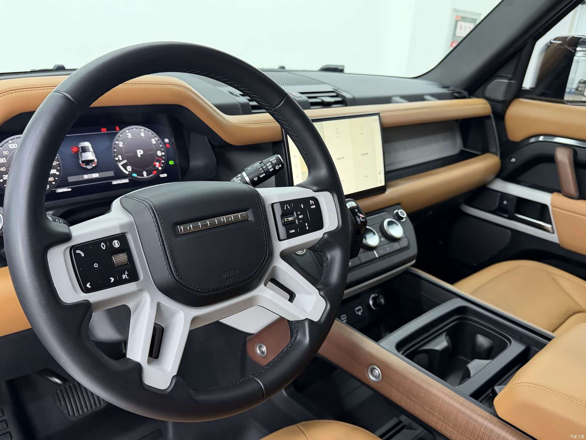 Land Rover Defender, 2023 все фото