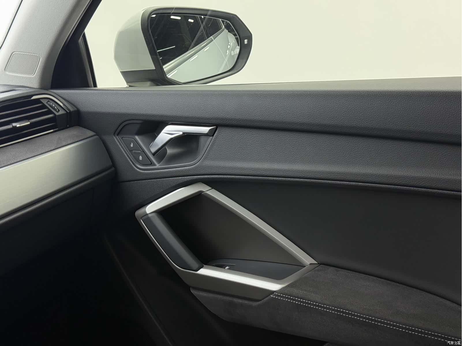 Audi Q3, 2022 13