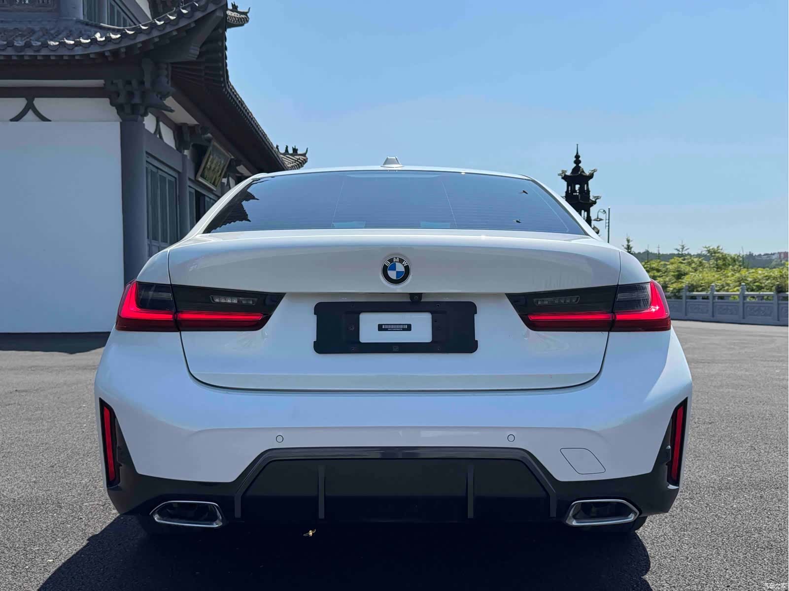 BMW 3 Series, 2023 все фото