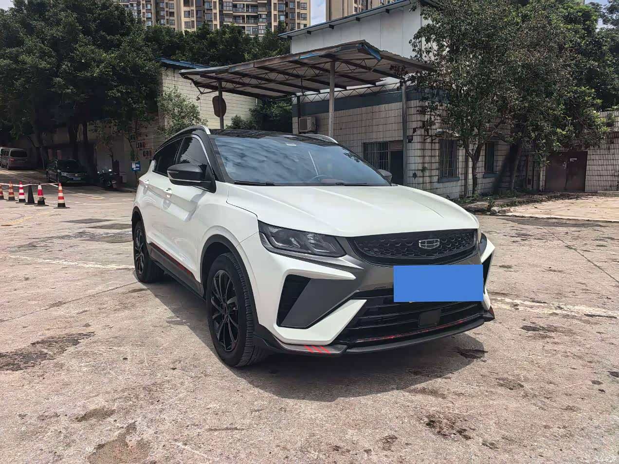 Geely Coolray, 2022 2