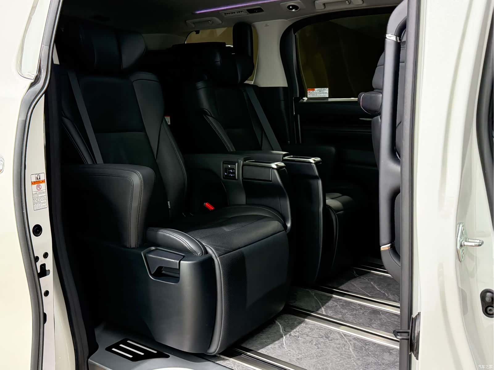 Toyota Vellfire, 2020 20