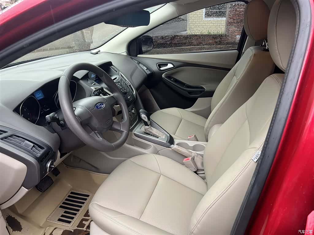 Ford Focus, 2014 7