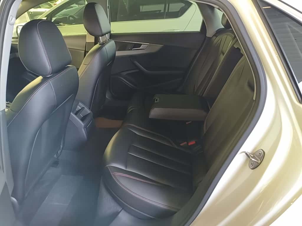 Audi A4L, 2020 17