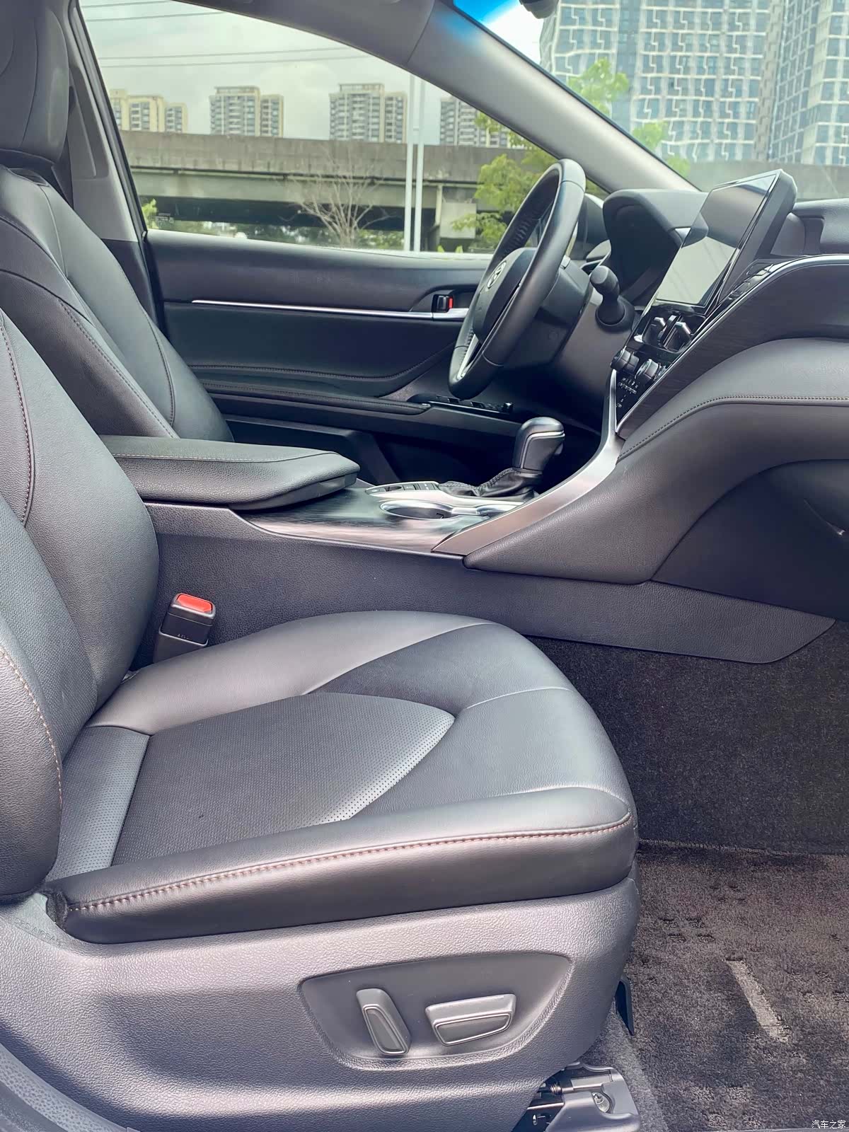 Toyota Camry, 2022 8