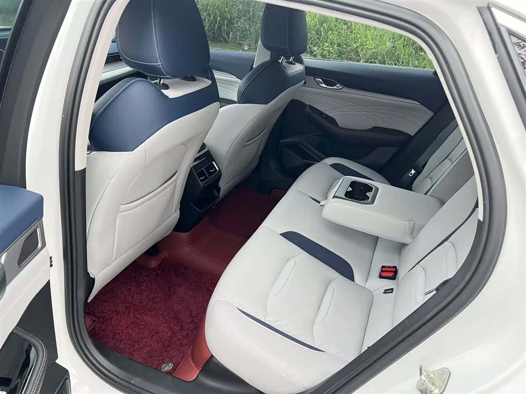 Geely Preface, 2021 18