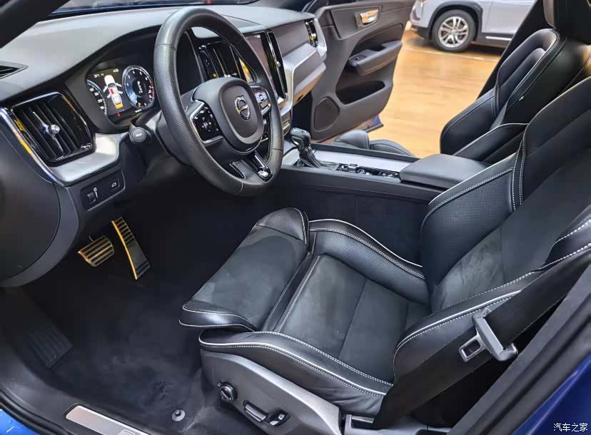 Volvo XC60, 2019 4