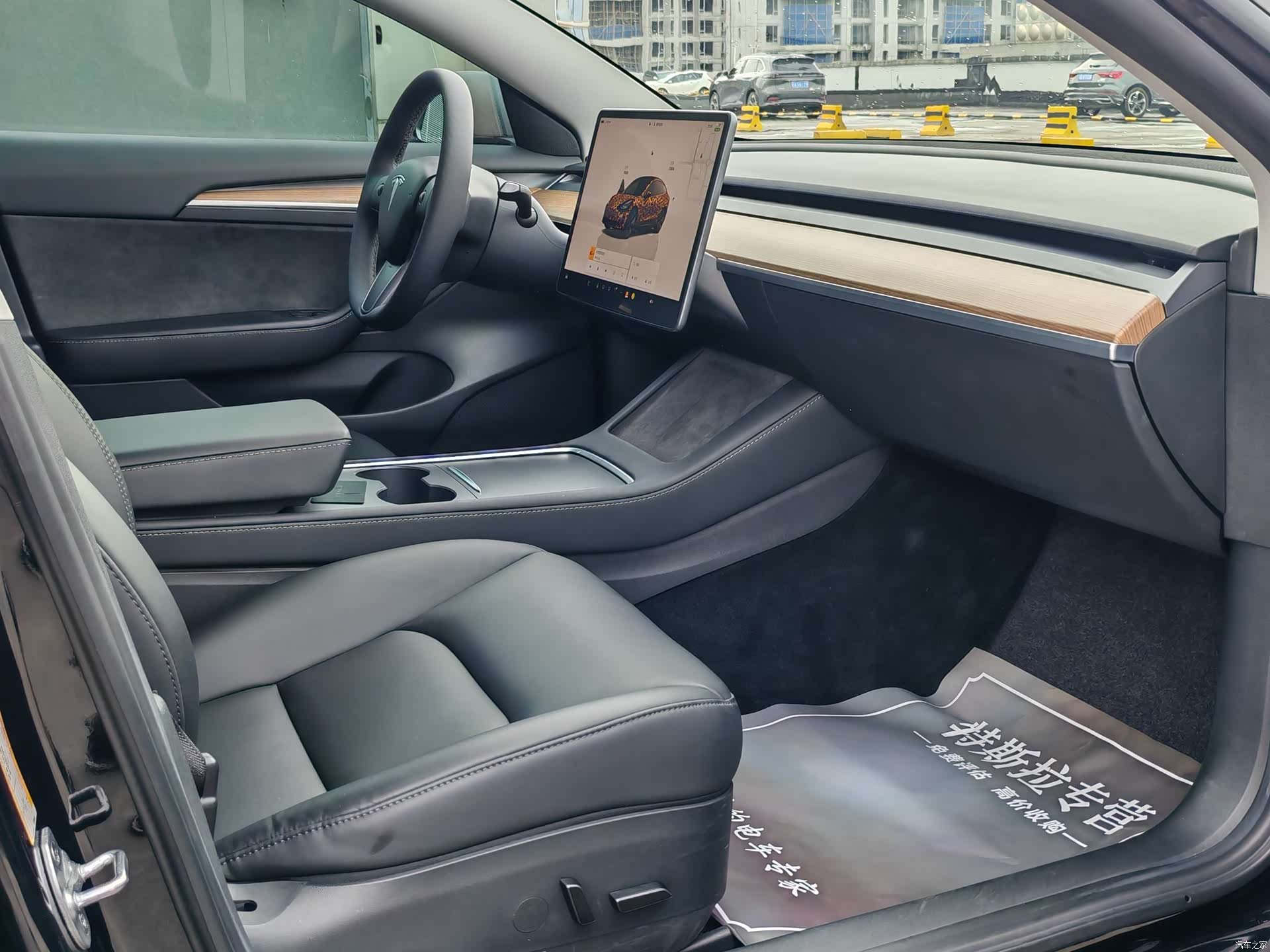 Tesla Model 3, 2022 13
