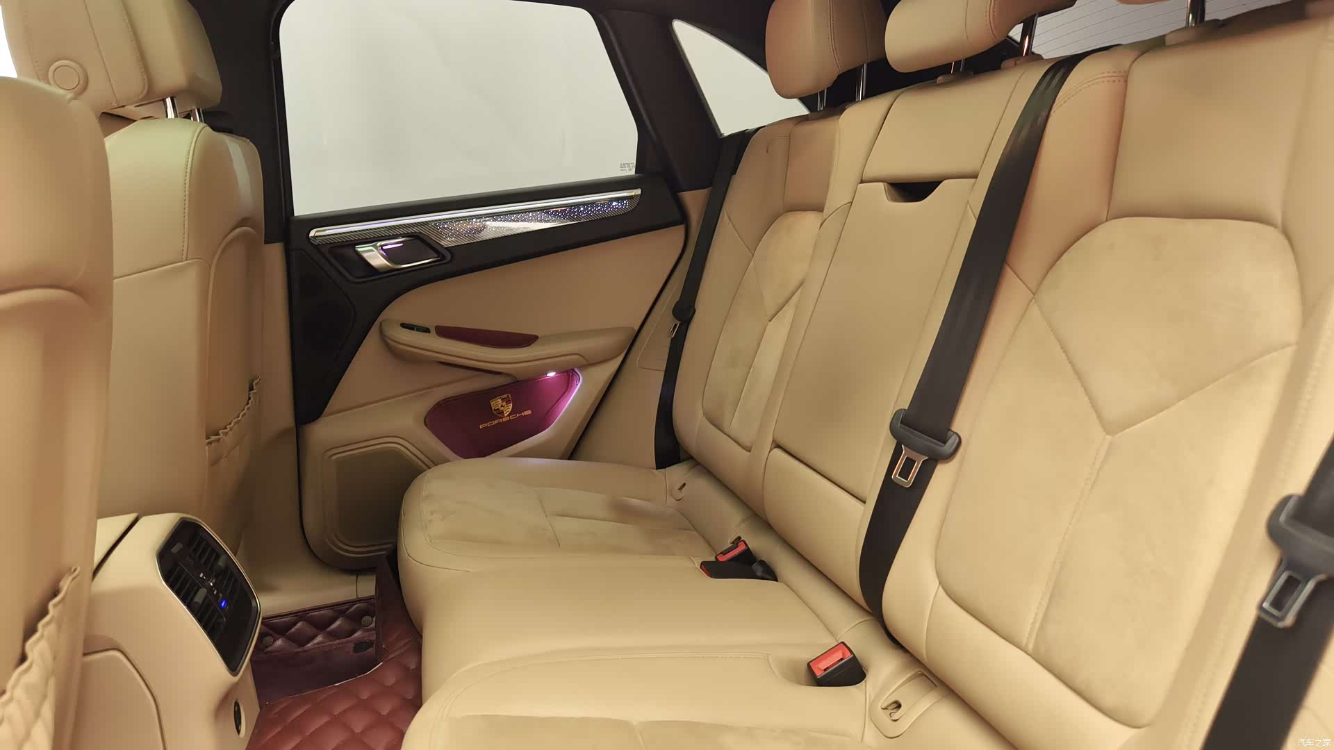 Macan Macan, 2019 10