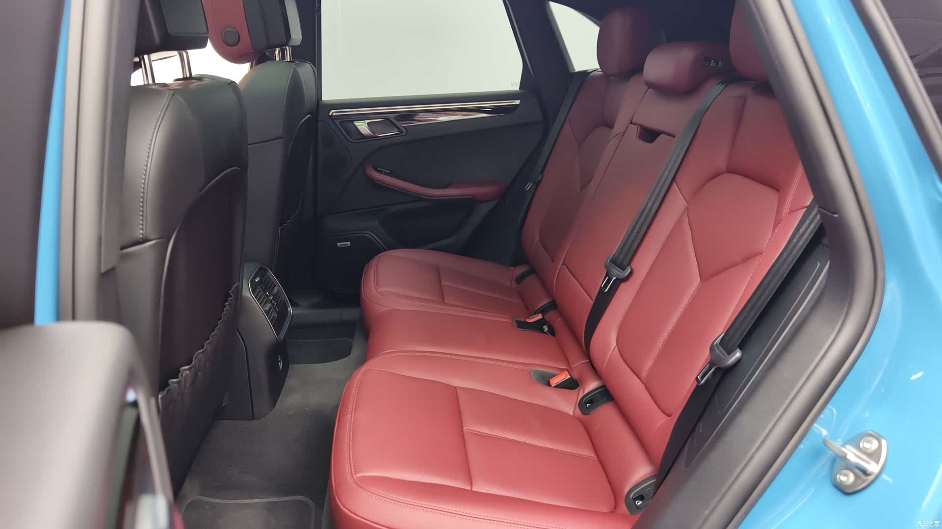 Porsche Macan, 2022 11