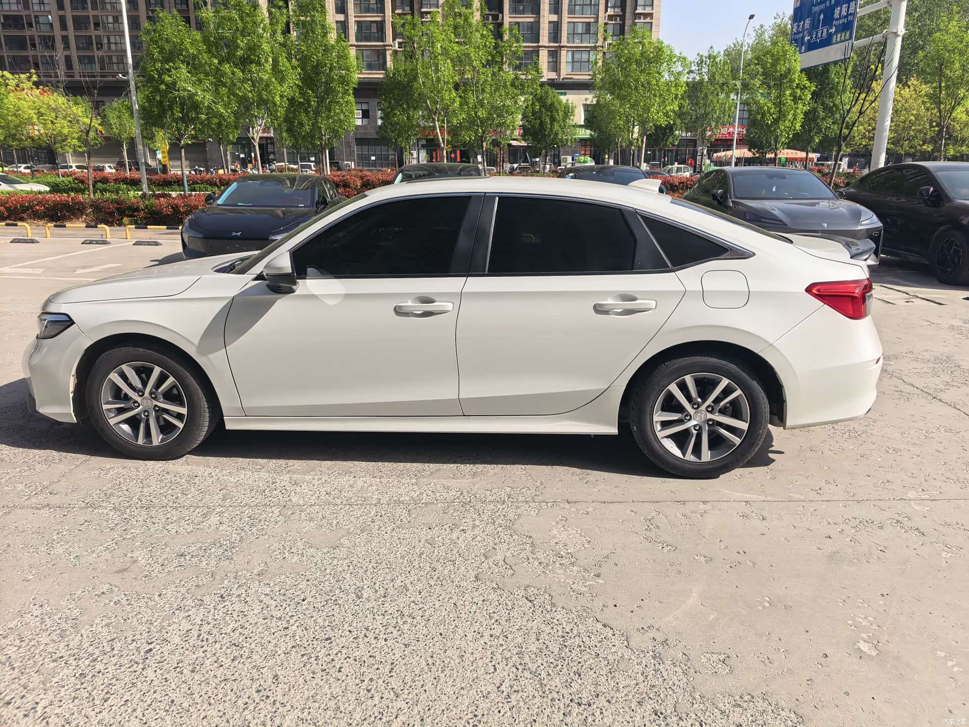 Honda Civic, 2025 10