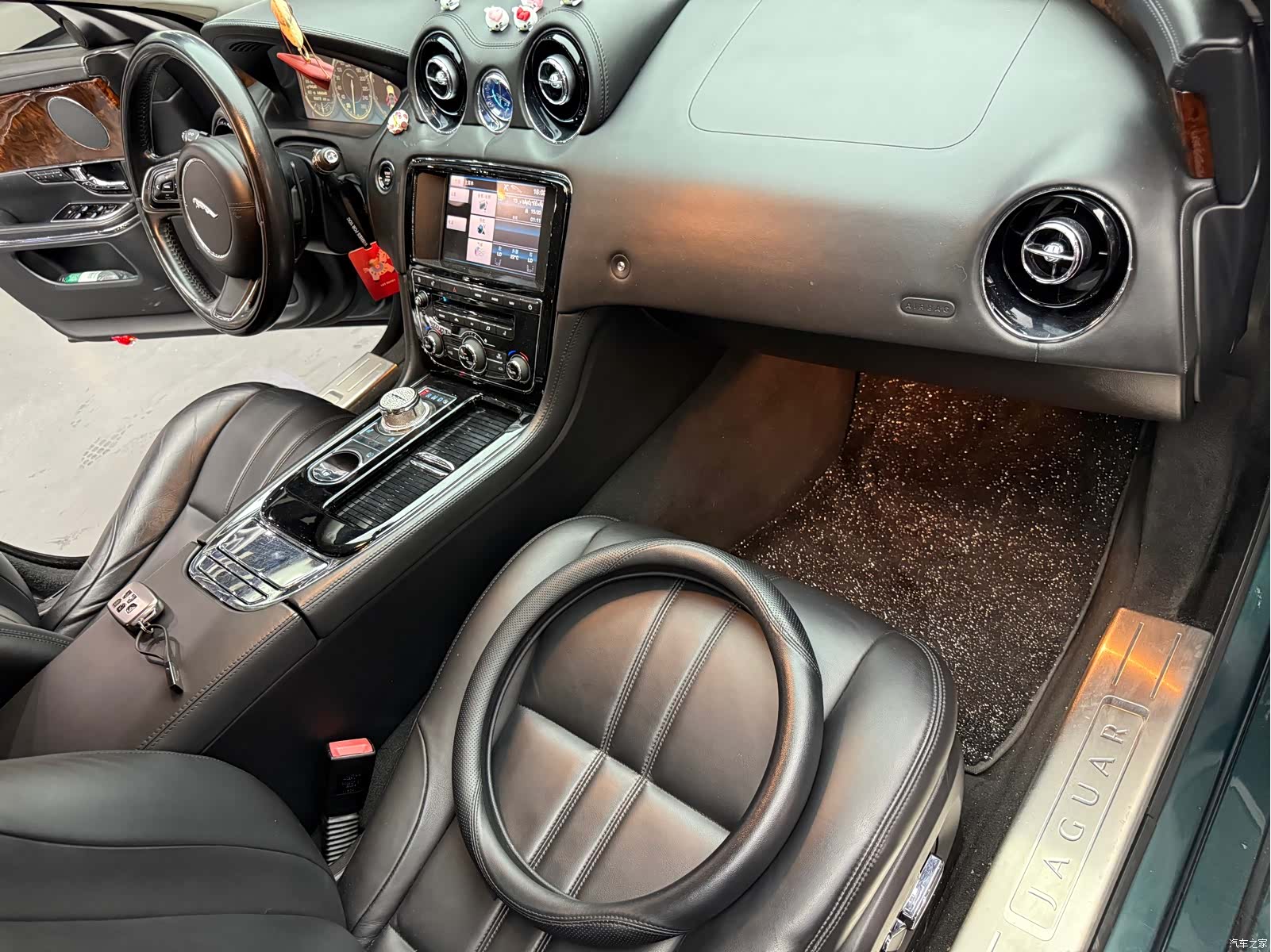 Jaguar XJ, 2012 16