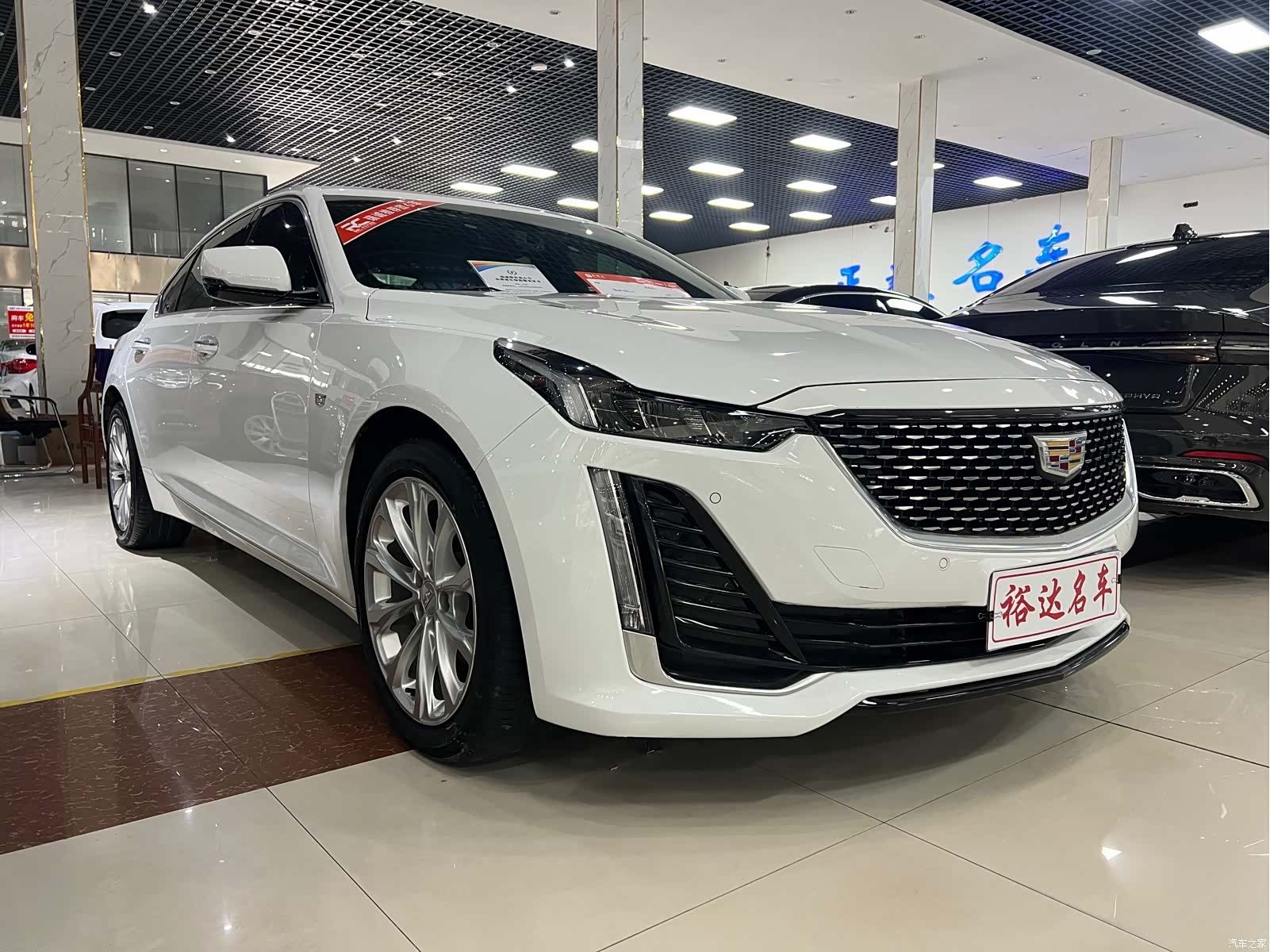 Cadillac CT5, 2022 2