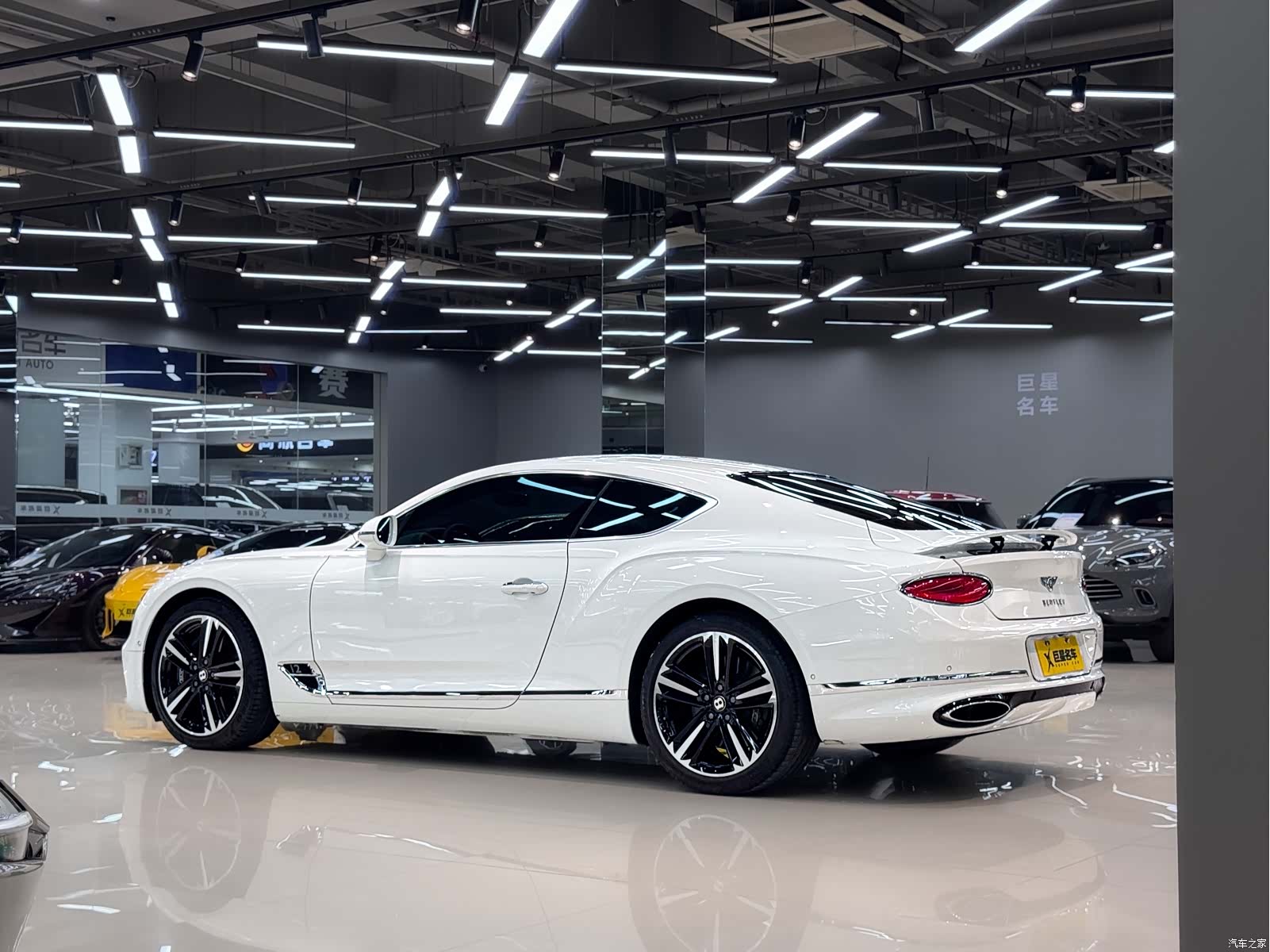 Bentley Continental GT, 2020 8