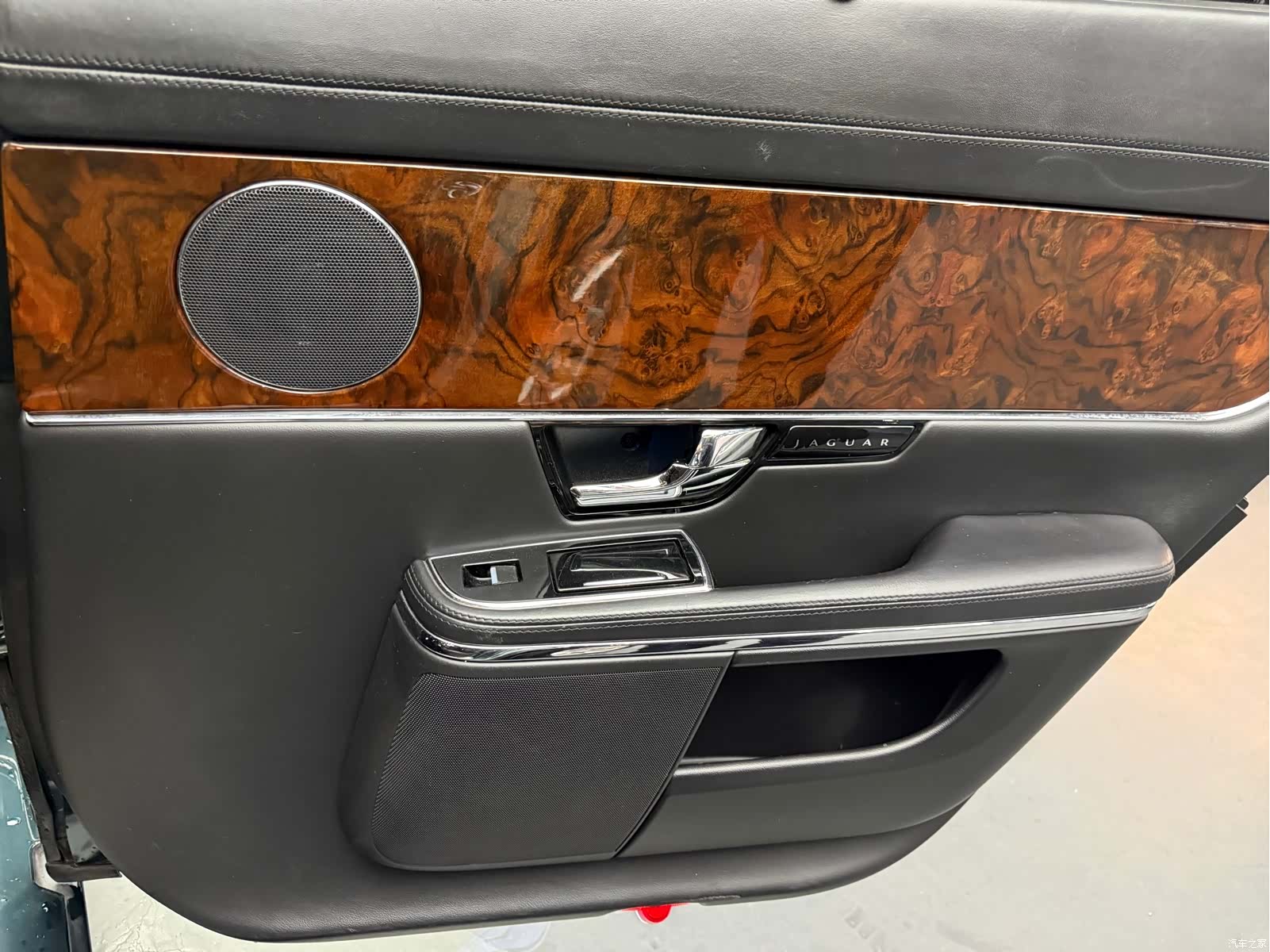 Jaguar XJ, 2012 12