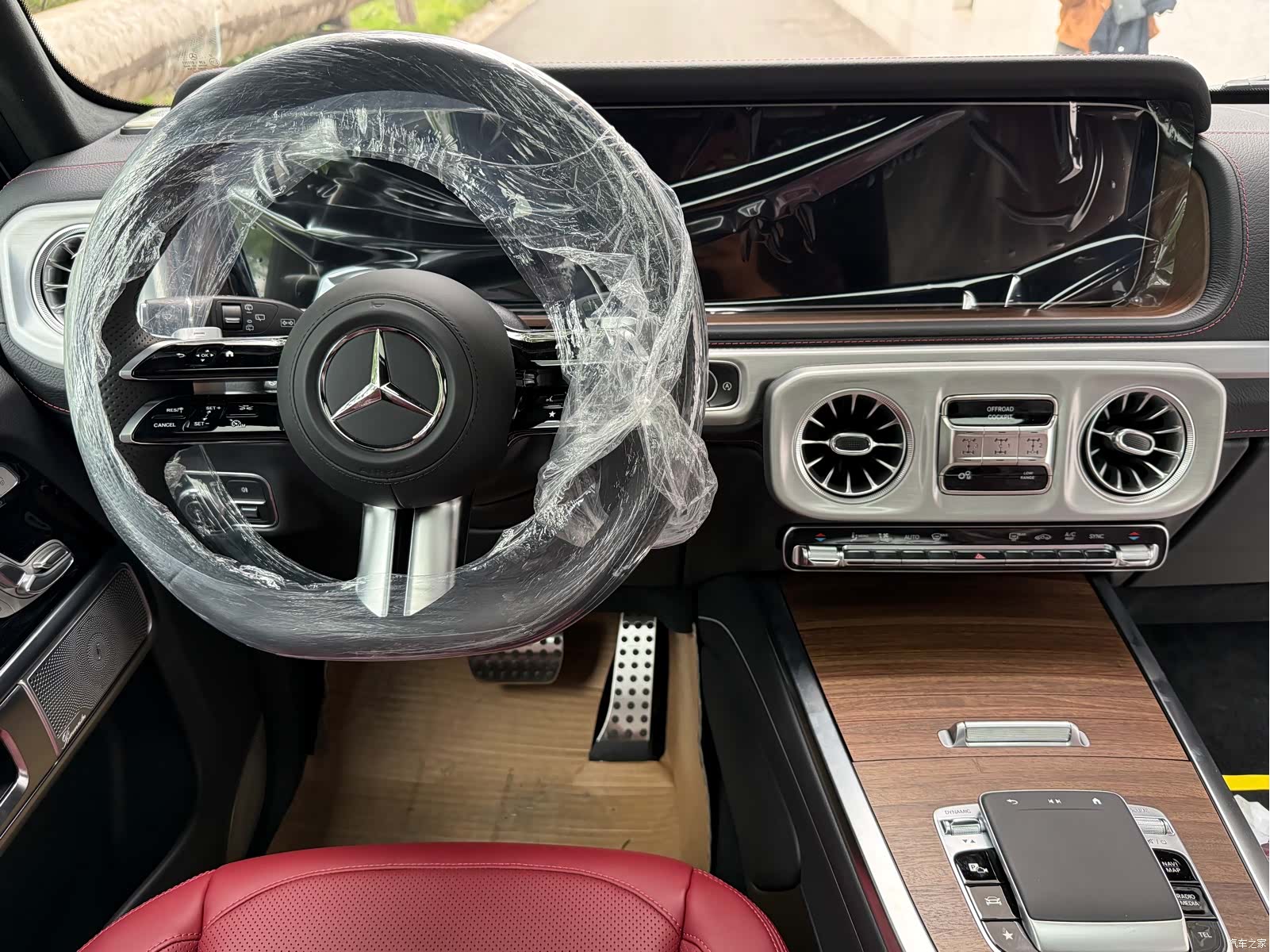Mercedes-Benz G-Class, 2026 18
