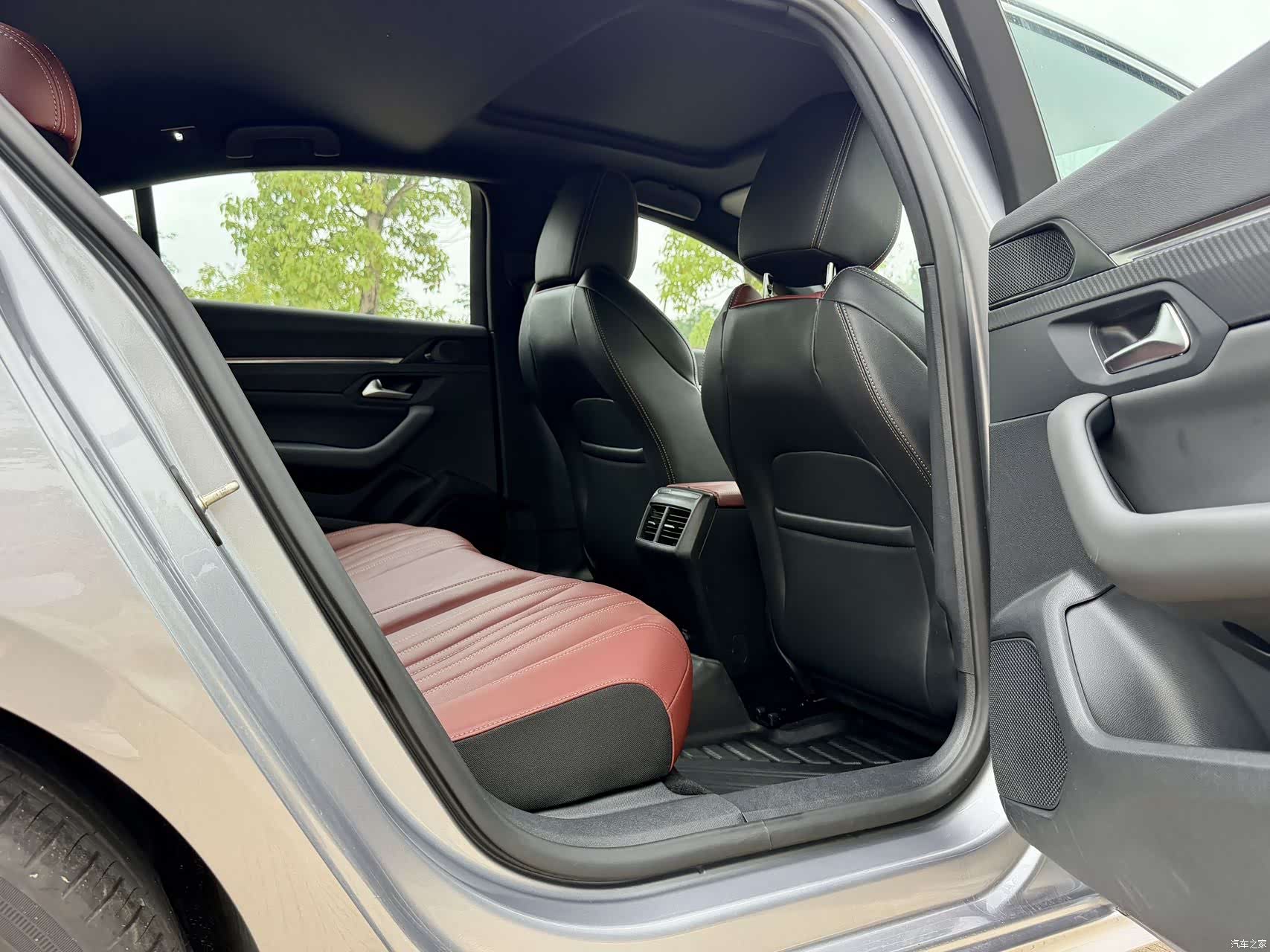 Peugeot 508L, 2023 16