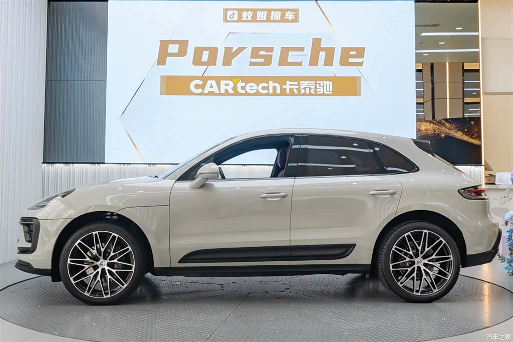 Porsche Macan, 2022 3