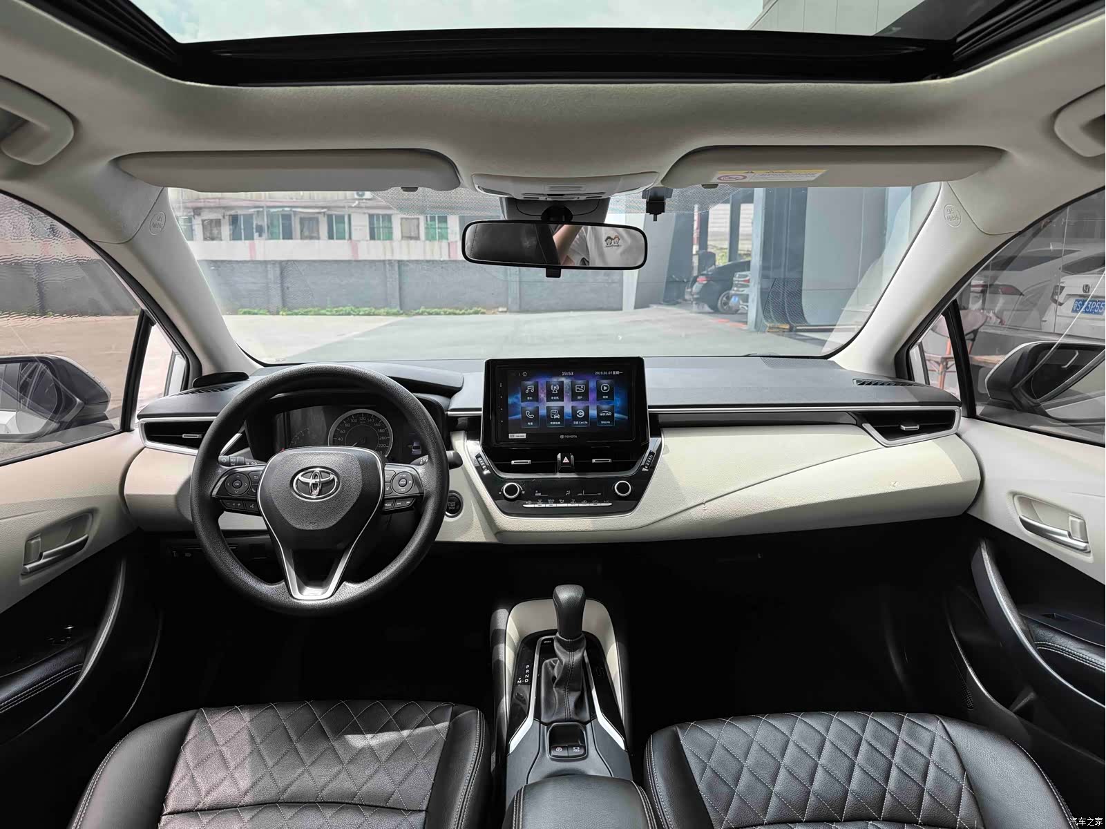 Toyota Corolla, 2020 все фото
