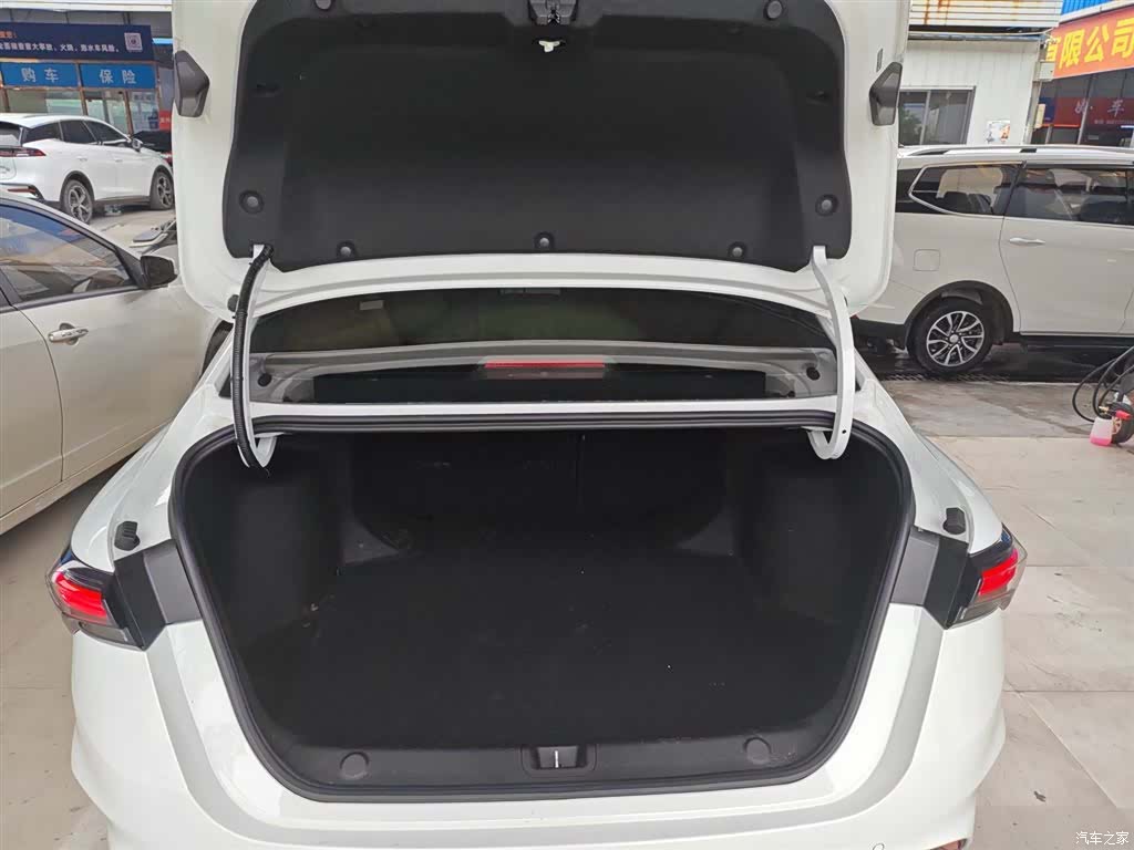 Geely Binray, 2024 17