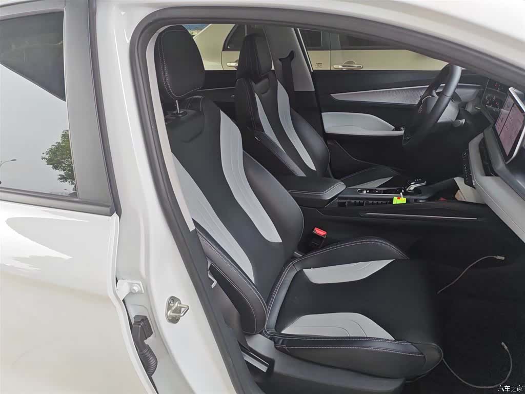 Geely Binray, 2024 4