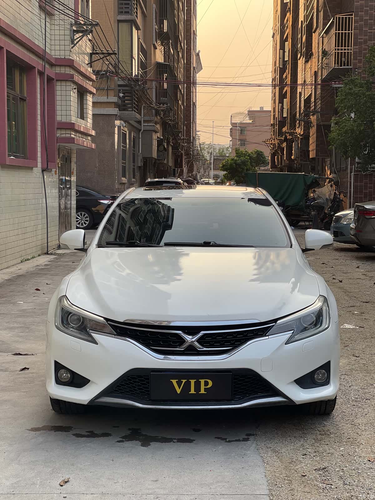 Toyota 2.5V, 2014 2