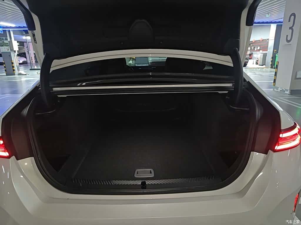 BMW i5, 2024 19